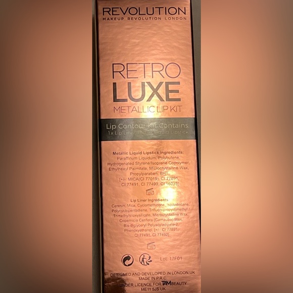 Makeup Revolution “Regent” Metallic lip kit - Picture 3 of 4